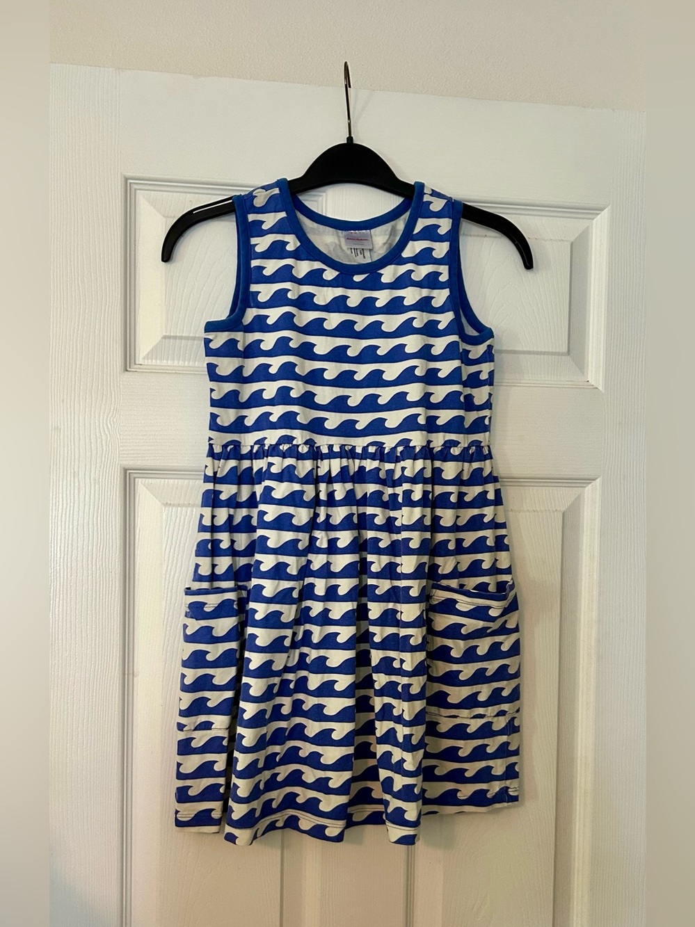 Hanna Andersson Sleeveless Dress with Pockets in Summer Waves, girls size 10